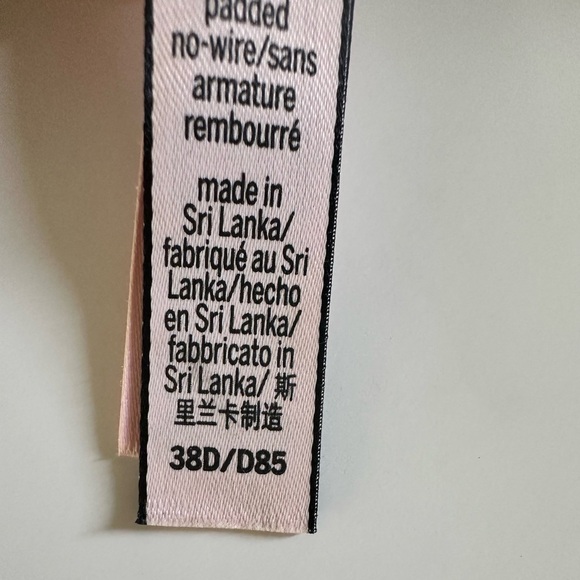 NWOT Victoria's Secret Midnight Floral Lace Bra Size 38D - Picture 6 of 7